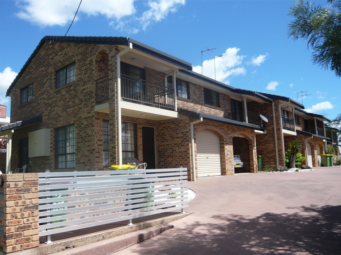 LISMORE HEIGHTS TOWNHOUSE Picture 2