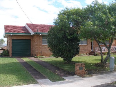 SOLID BRICK & TILE Picture