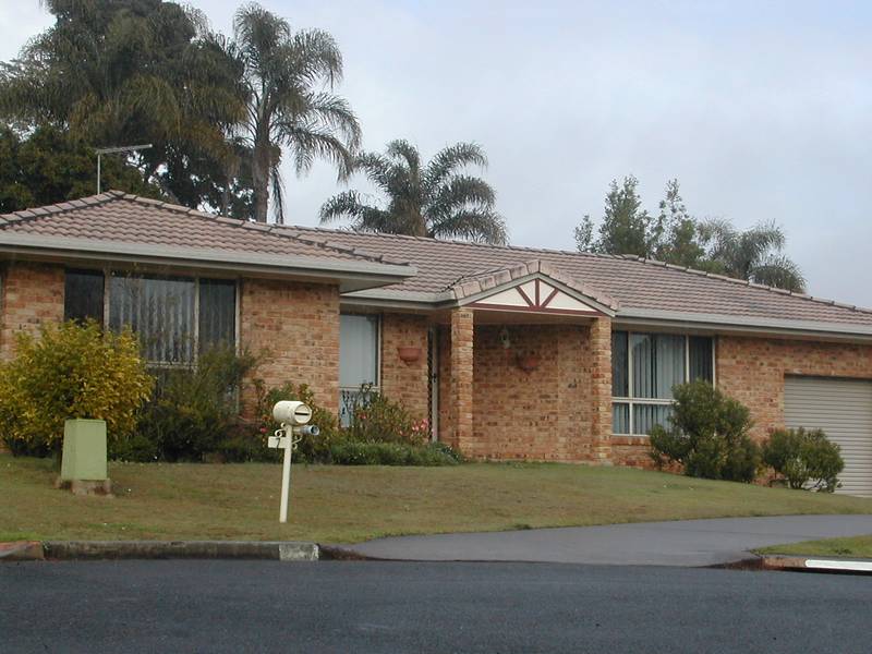 HOME IN NICE LOCATION Picture 1