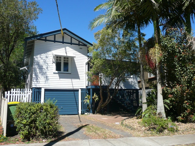 CLOSE TO CBD Picture 1