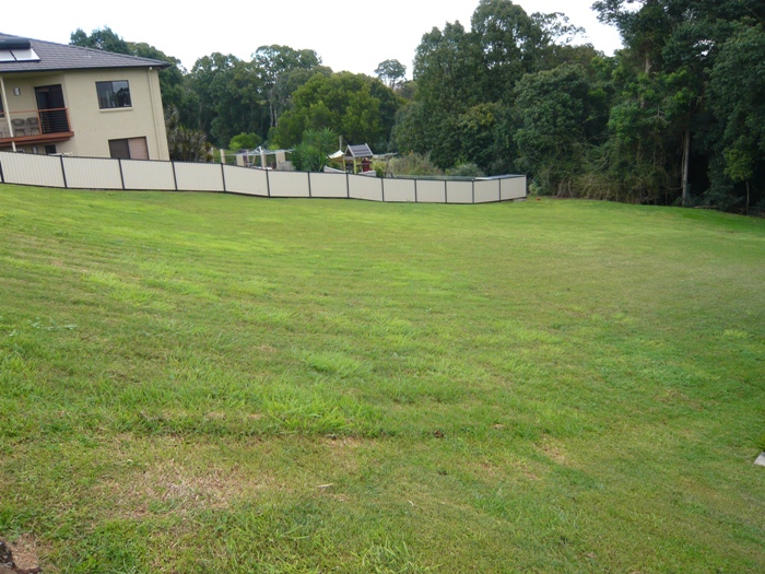 HOUSE OR DUPLEX SITE Picture 3