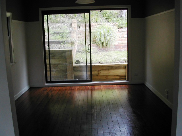 CLOSE TO TOWN/BASE HOSPITAL Picture 3