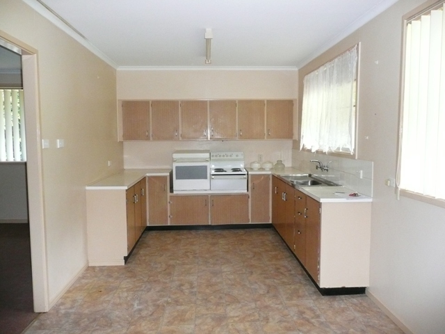 BRICK HOME Picture 2