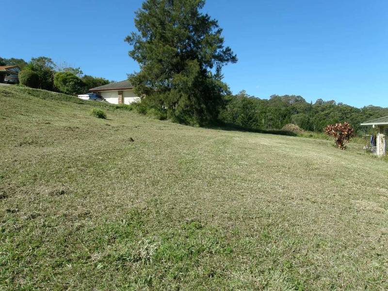 VACANT LAND WITH VIEWS Picture 3