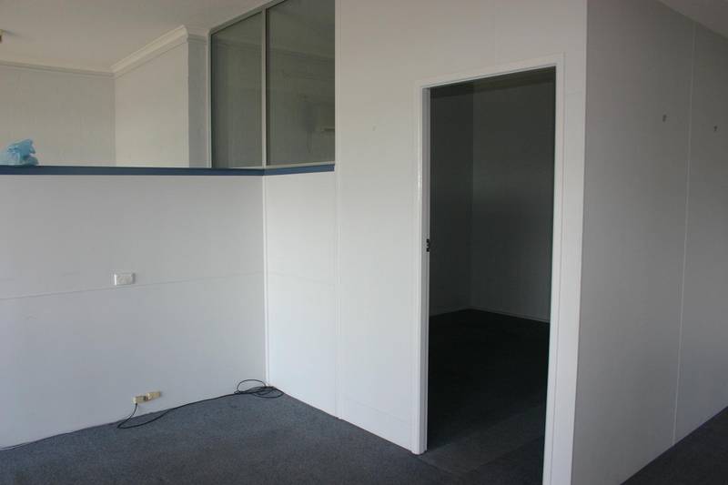 PROFESSIONAL ROOMS IN HIGH PROFILE POSTION Picture 3