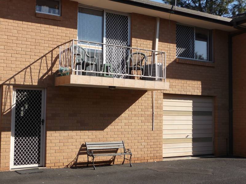 CENTRALLY LOCATED UNIT Picture 1