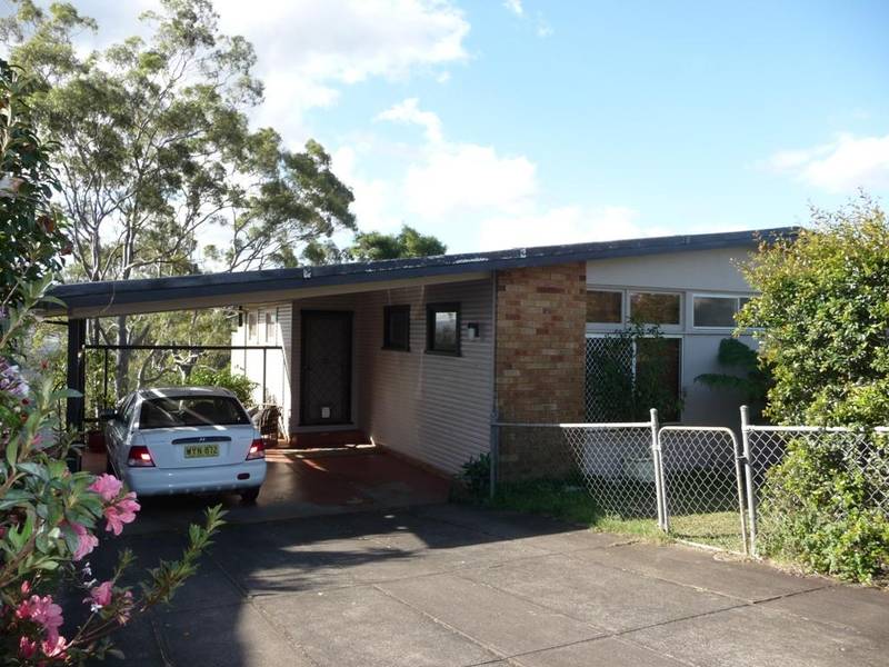 GREAT 1ST HOME OR INVESTMENT Picture 1