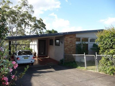 GREAT 1ST HOME OR INVESTMENT Picture