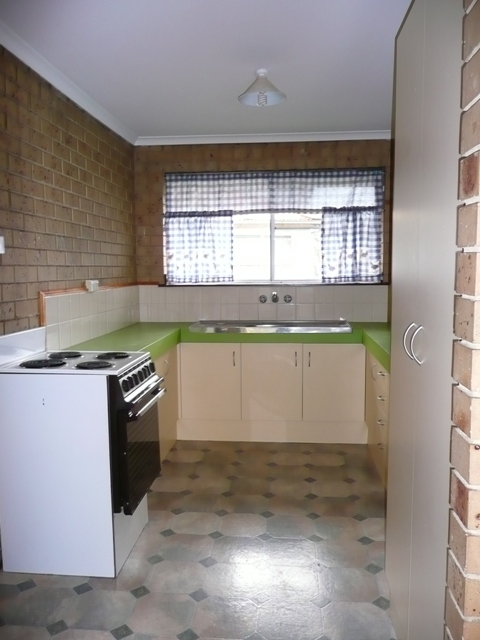 CONVENIENT LOCATION Picture 3