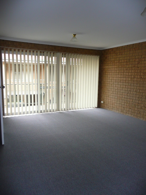 CONVENIENT LOCATION Picture 2