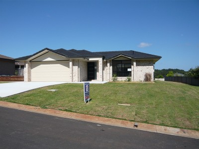 QUALITY, NEW, JUST MOVE IN Picture