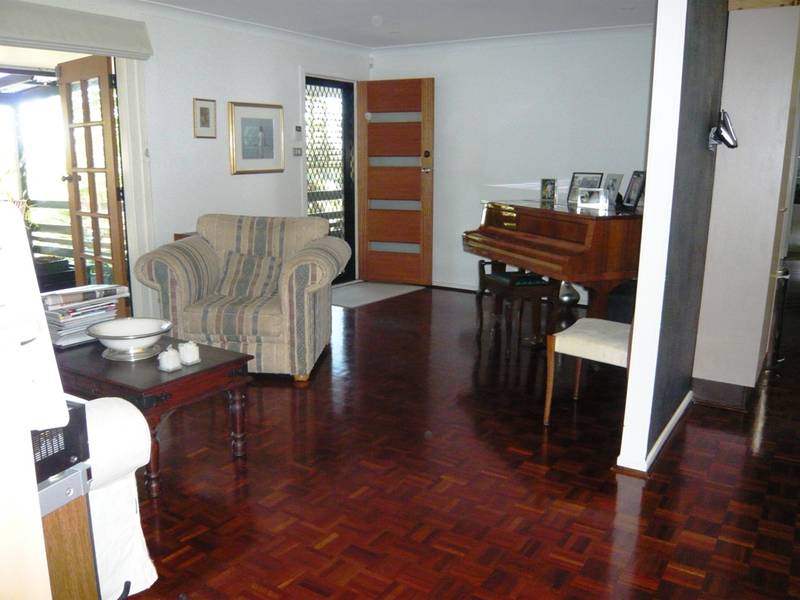 APPEALING RESIDENCE + POOL Picture 2