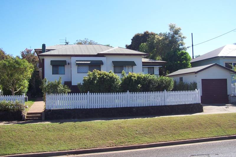 COME... TAKE A LOOK - EAST LISMORE Picture 1