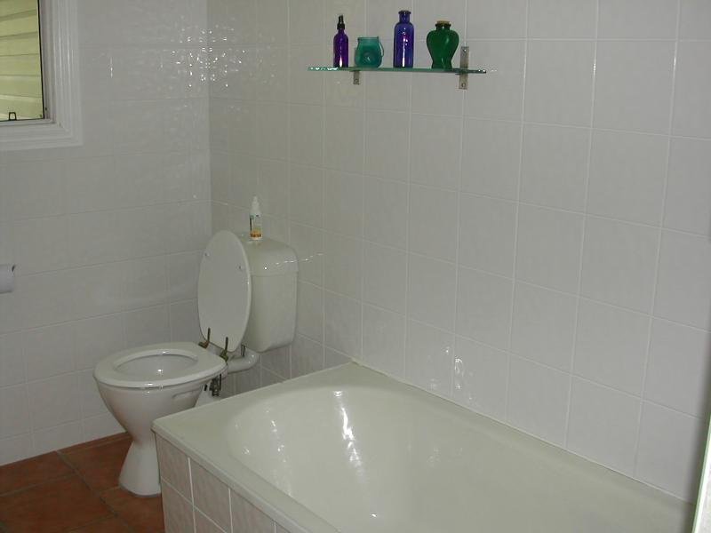 LISMORE HEIGHTS HOME Picture 3