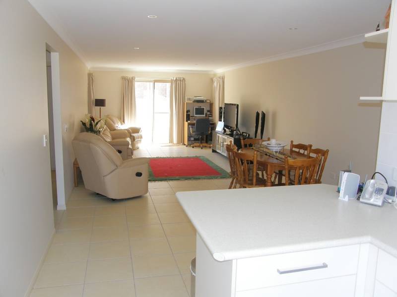 AS NEW - JUST FOR YOU! Picture 3