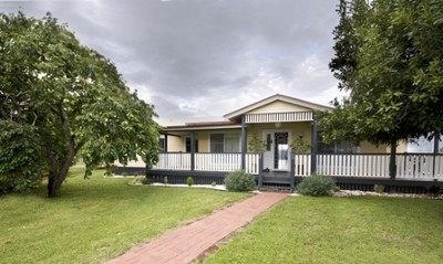 ESCAPE TO THE COUNTRY Picture