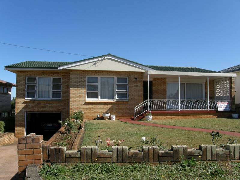 SOLID BRICK & TILE Picture 1