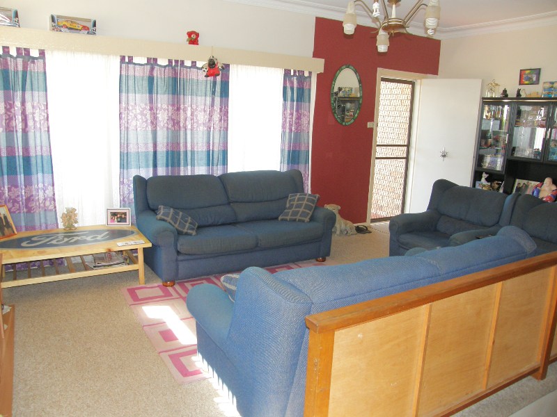 SOLID BRICK & TILE Picture 3