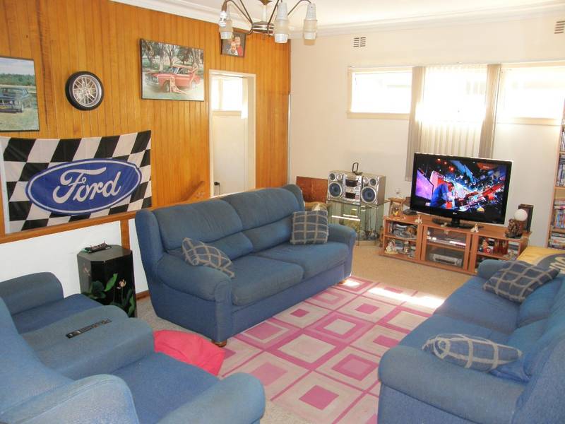 SOLID BRICK & TILE Picture 2