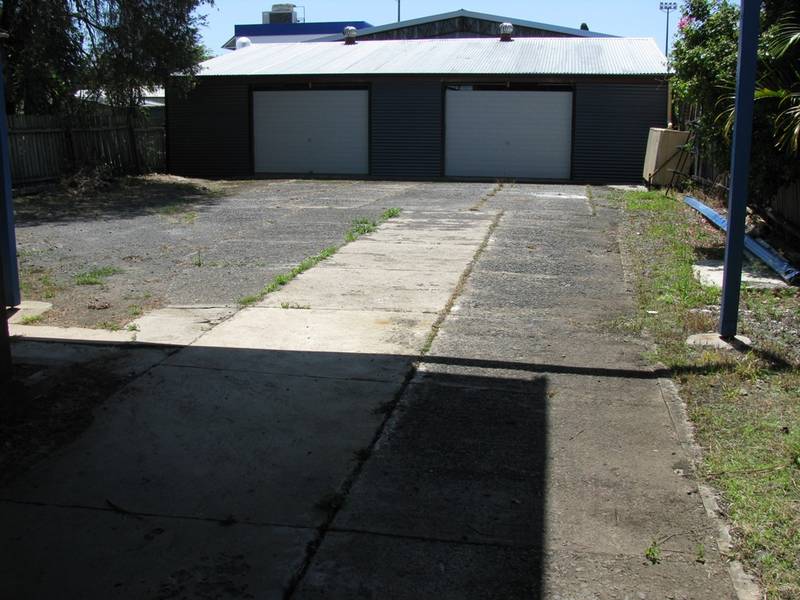 Convenient CBD Fringe office and shed Picture 3