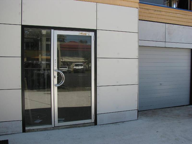 Convenient CBD Fringe office and shed Picture 1