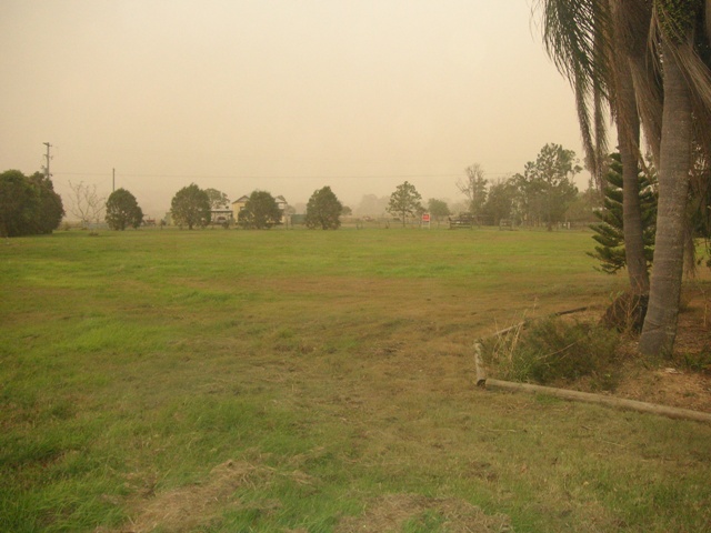 LARGE MCKEES HILL HOME Picture 2