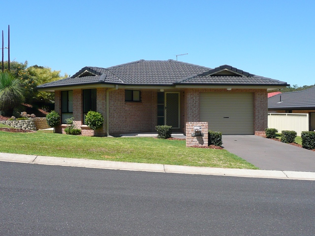 MODERN LOWSET DUPLEX Picture 1