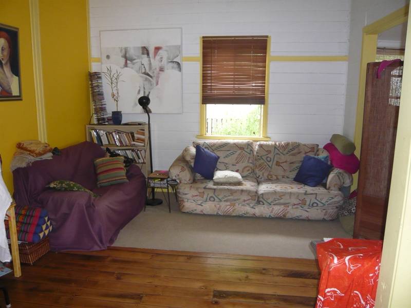 CUTE COTTAGE Picture 2