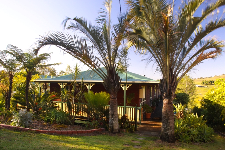 FOR SALE NOW $340,0000 - $380,000 OR TO BE AUCTIONED ON THE 12TH DEC Picture 2