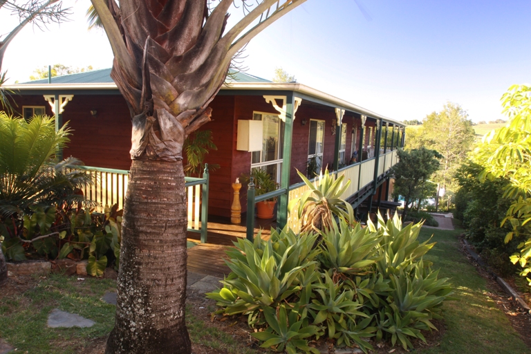 FOR SALE NOW $340,0000 - $380,000 OR TO BE AUCTIONED ON THE 12TH DEC Picture 1