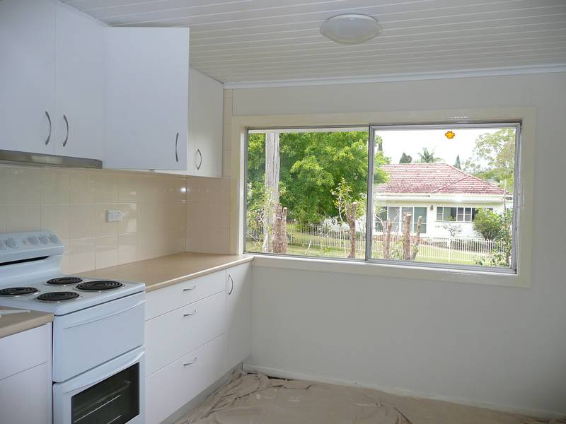 LARGE HOME IN THE EAST Picture 3