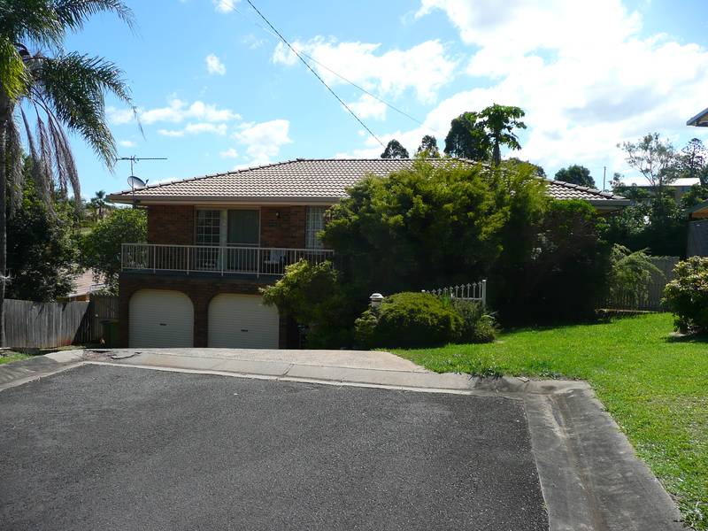 LARGE GOONELLABAH HOME Picture 1