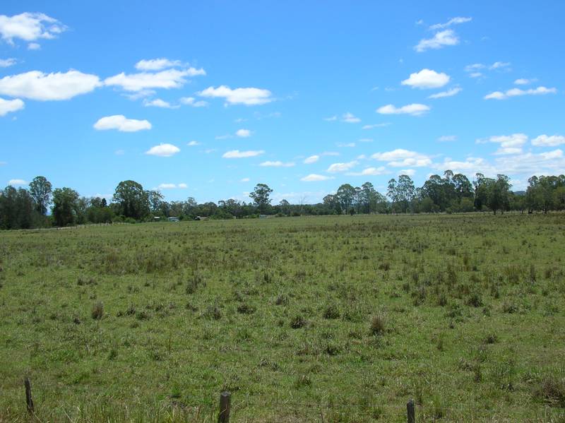 CLOVASS COUNTRY Picture 3