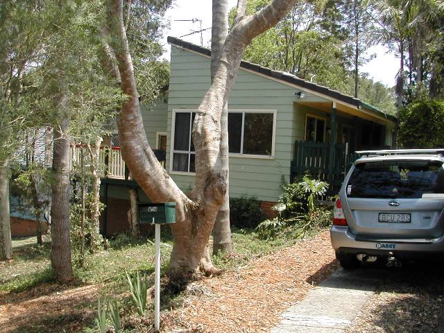 GOONELLABAH HOME Picture 1