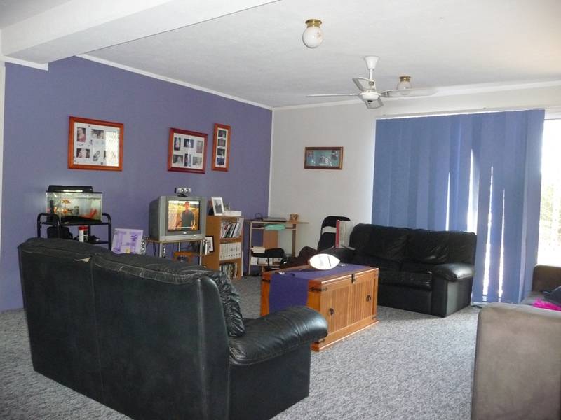 FOR THE INVESTOR OR 1ST HOME BUYERS Picture 2