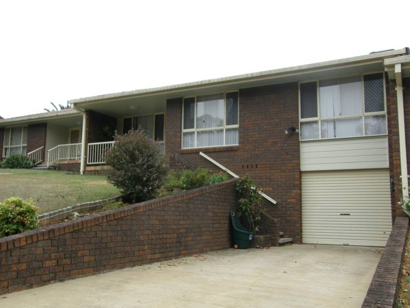STYLISH UNIT EAST LISMORE Picture 2