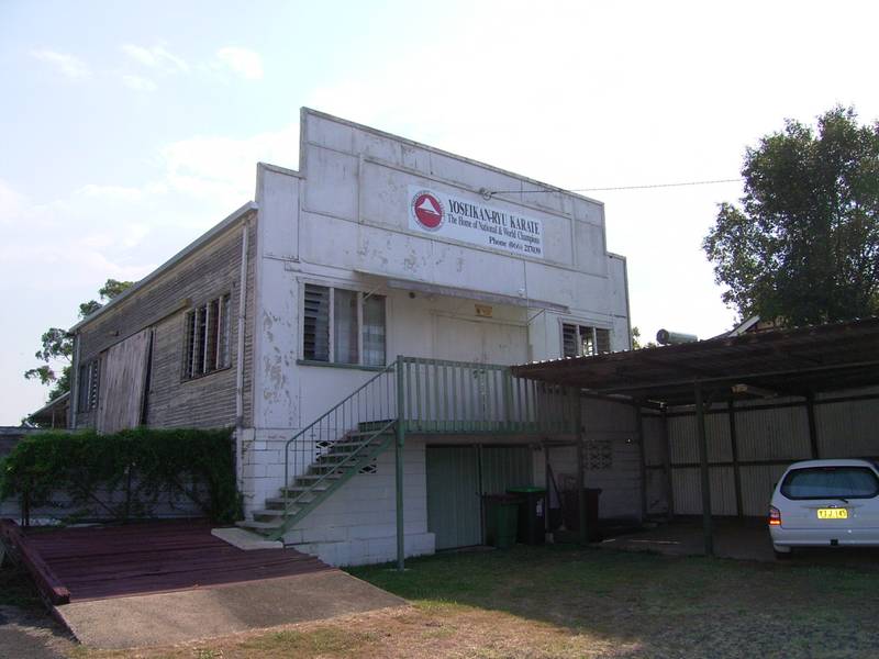 COMMERCIAL BUILDING AT SOUTH Picture 2