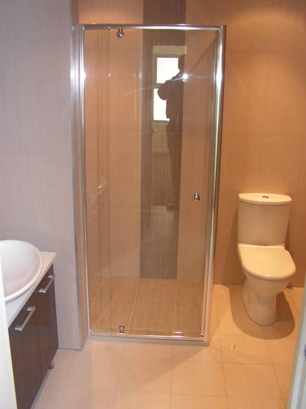 LOCATION, LOCATION, LOCATION Picture 3