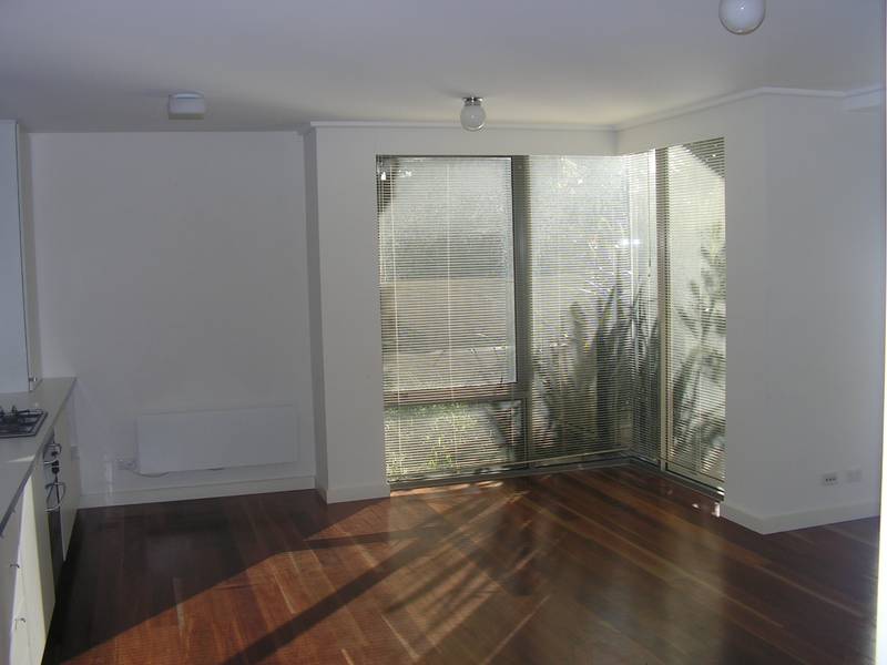 BEACON COVE - ONE BEDROOM Picture 2