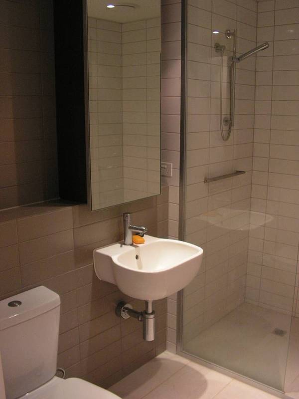 Neo 200 - White goods included Picture 2