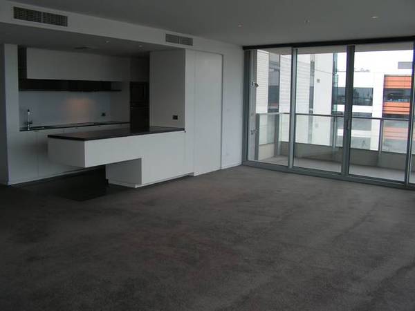 Dock 5 - Lifestyle & Location Picture 2