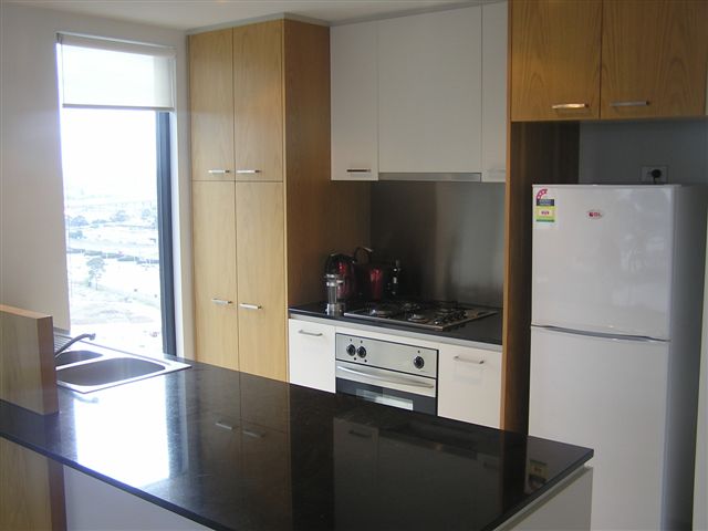 BOYD - 2 Bedroom Fully Furnished Picture 3