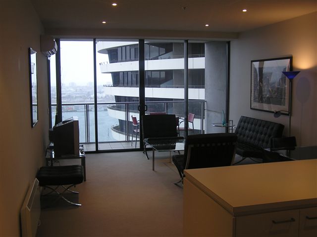 COMMAND MAGNIFICENT WATER VIEWS Picture 2