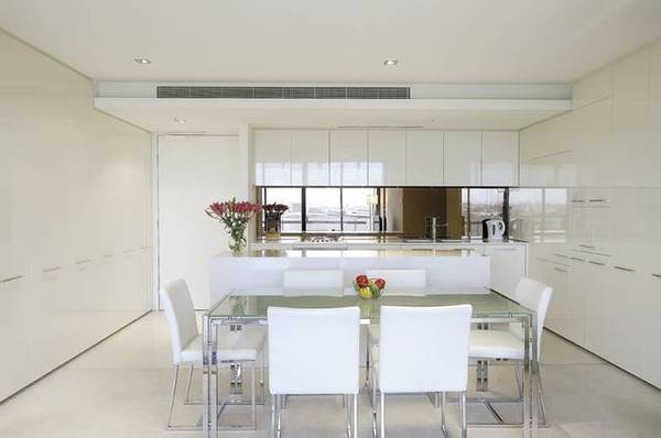 YVE - Luxury Lifestyle Picture YVE - Luxury Lifestyle Picture