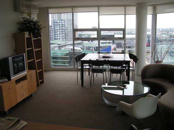 VILLAGE DOCKLANDS Picture VILLAGE DOCKLANDS Picture