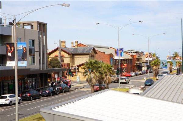 Style & Convenience Picture 3