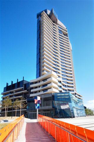 In the Heart of the Docklands Picture 1