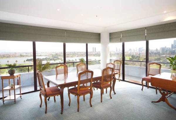 Spectacular fully furnished luxury apartment in SKY Apartments Picture