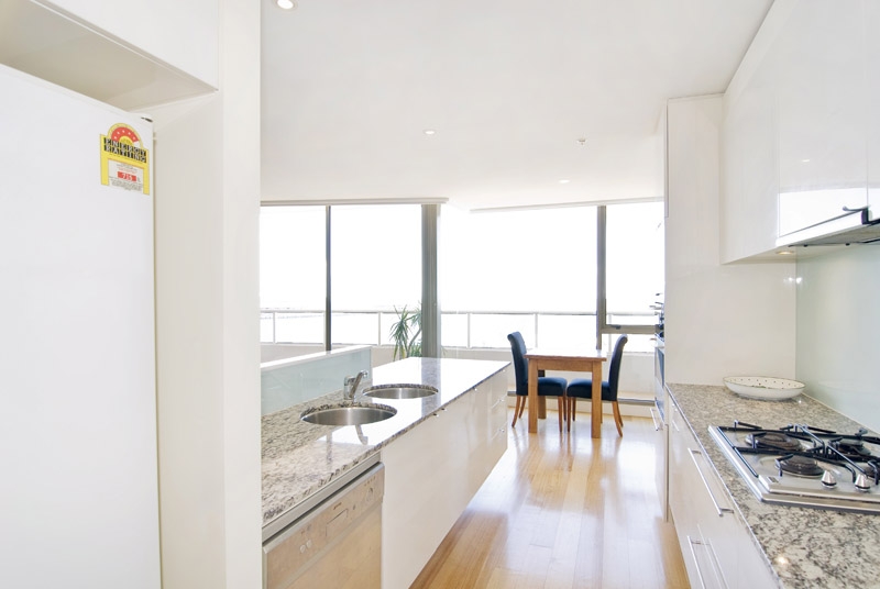 Luxury living at it's very best... Picture 3