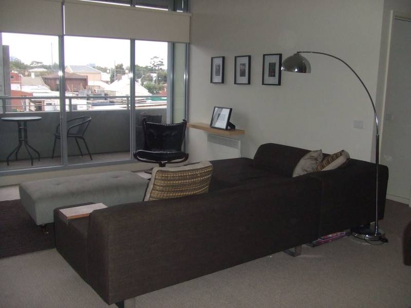 BAYVIEW - 1 bedroom + study fully furnsihed Picture 2